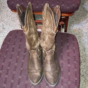 Kim Rogers Brown Embroidered Heeled Boots